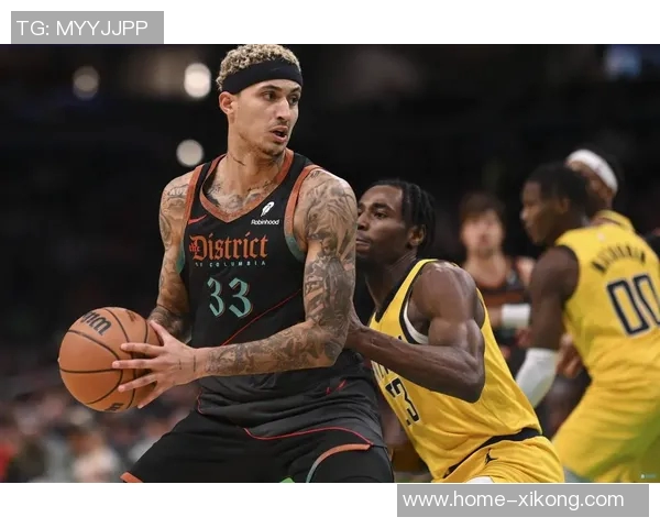 库兹马半场表现抢眼10投6中贡献13分6篮板2助攻并抢下3前场板 库兹马半场表现抢眼10投6中贡献13分6篮板2助攻并抢下3前场板